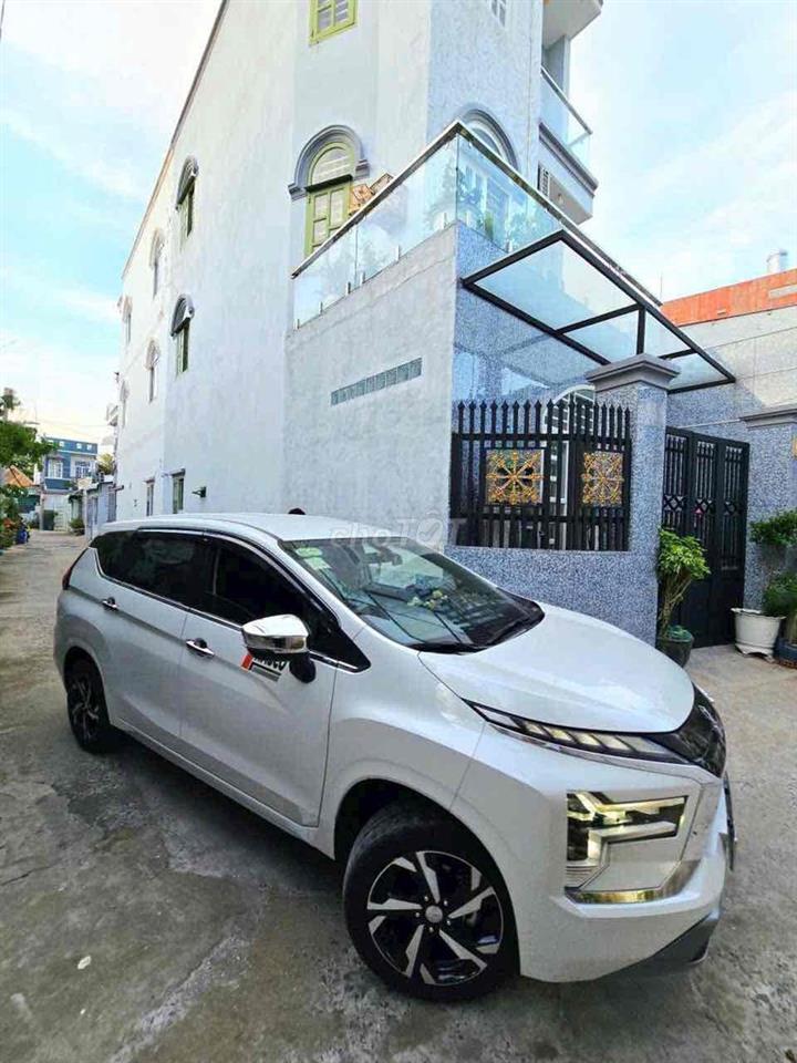 Nhà Bán Chính Chủ 3 tầng hẻm xe hơi liên hệ *** Dũng