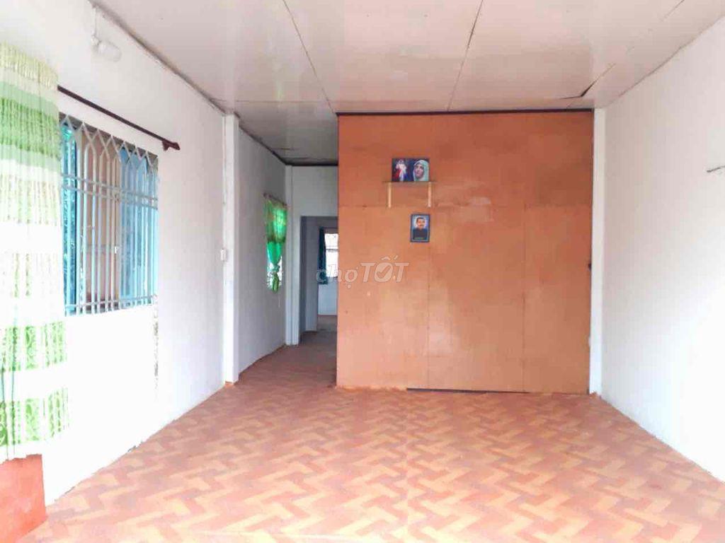 BÁN ĐẤT TẶNG NHÀ - TRỤC PHẠM VĂN ĐỒNG - HẺM Ô TÔ - 100m2 - 4.8 TỶ