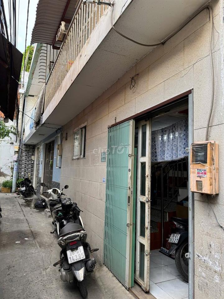 Bán nhà Quốc Lộ 13, Hiệp Bình Phước đang cho thuê gần trục đường lớn.