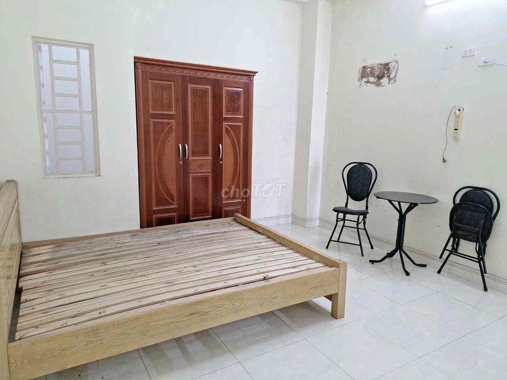 🏡TRỤC QL13- NHÀ 3 TẦNG- 3PN-HẺM XE HƠI- 6Ty9
