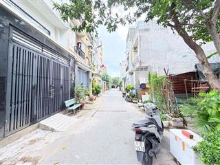 🏡TRỤC QL13- NHÀ 3 TẦNG- 3PN-HẺM XE HƠI- 6Ty9