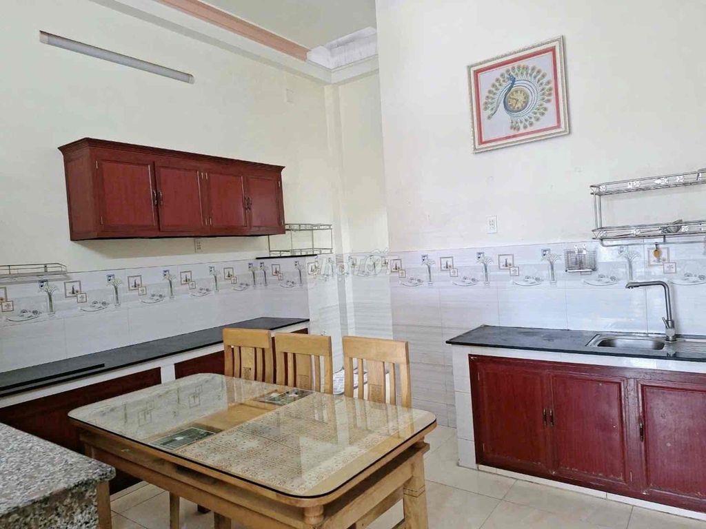 🏡TRỤC QL13- NHÀ 3 TẦNG- 3PN-HẺM XE HƠI- 6Ty9