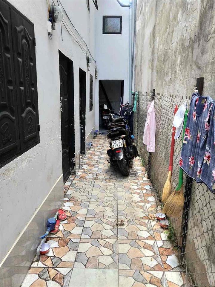 Chính chủ cần bán khu trọ 4 phòng tại đường 1 (ngay cầu đông tăng long