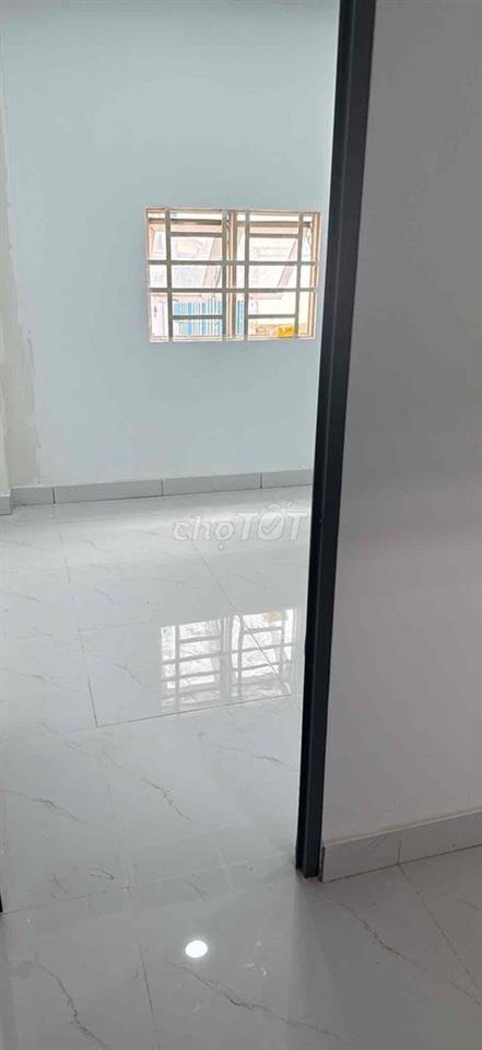 nhà nguyên căn gần Vincom