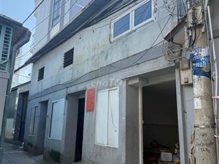 nhà nguyên căn gần Vincom