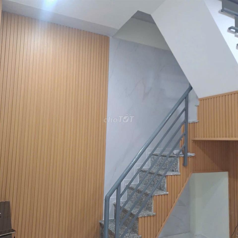 Nhà chính chủ do gia đình cần tiền nên bán gấp