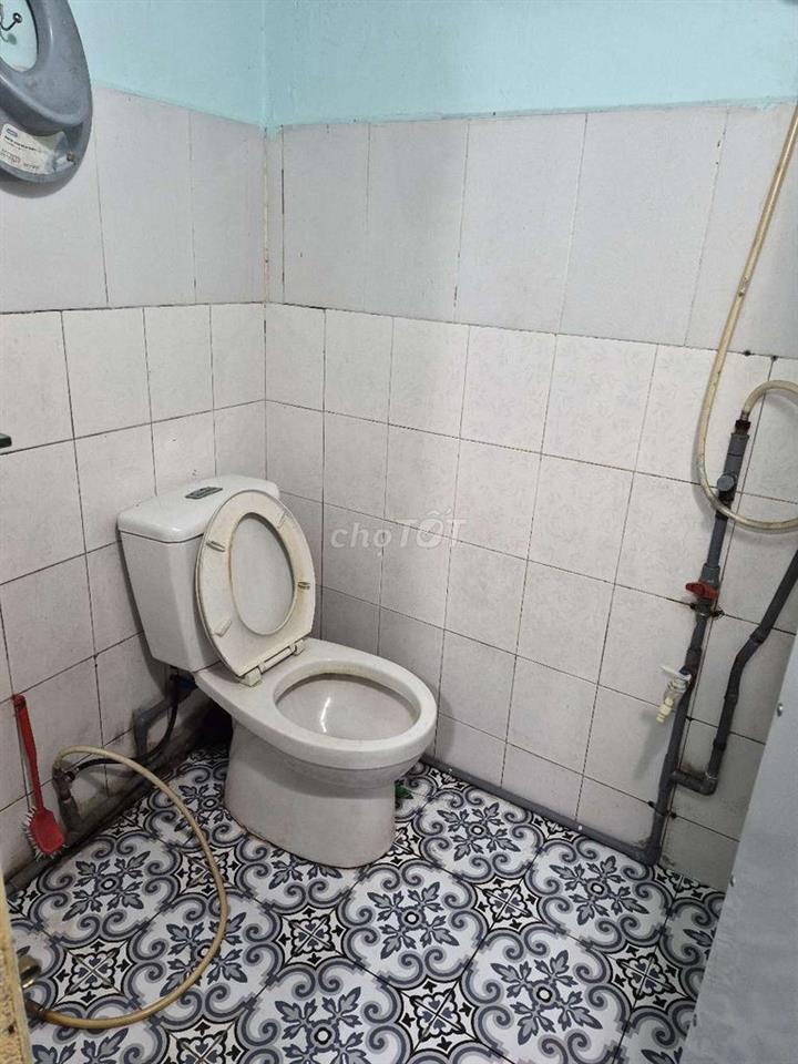 nhà mặt tiền đường mua bán đường xe tải 