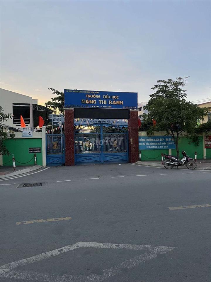 nhà gần chợ ql13 cũ hiệp bình 
