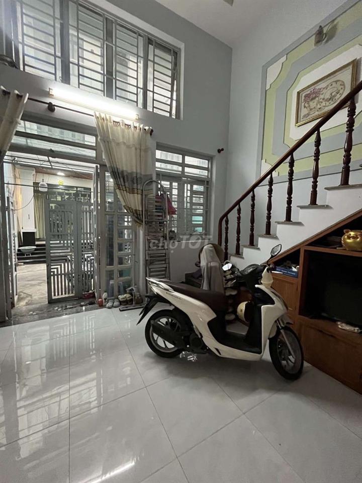 nhà gần chợ ql13 cũ hiệp bình 