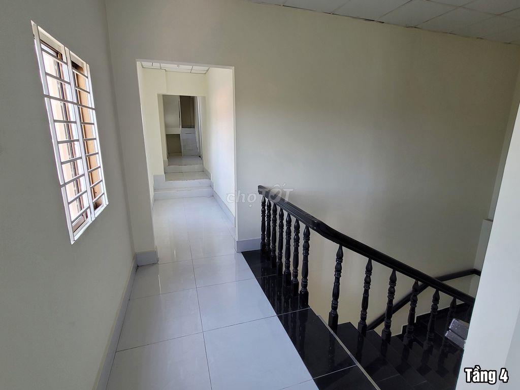 Bán nhà 2 mặt tiền đường Tỉnh Lộ 43, HCM - Ngã tư KCX Linh Trung 2 