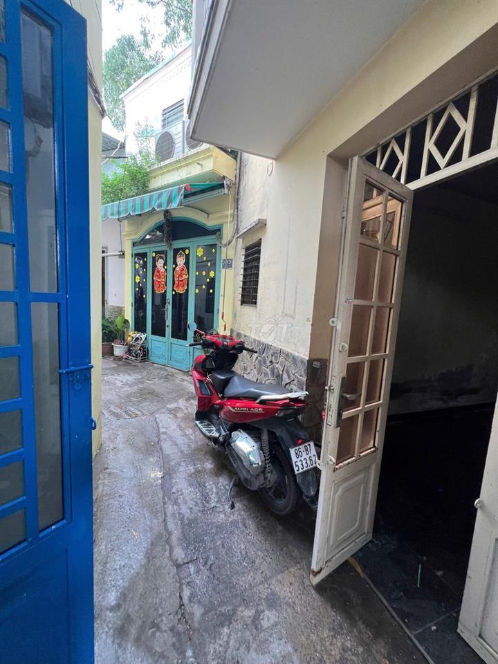 Cần bán gấp nhà để đi nước ngoài