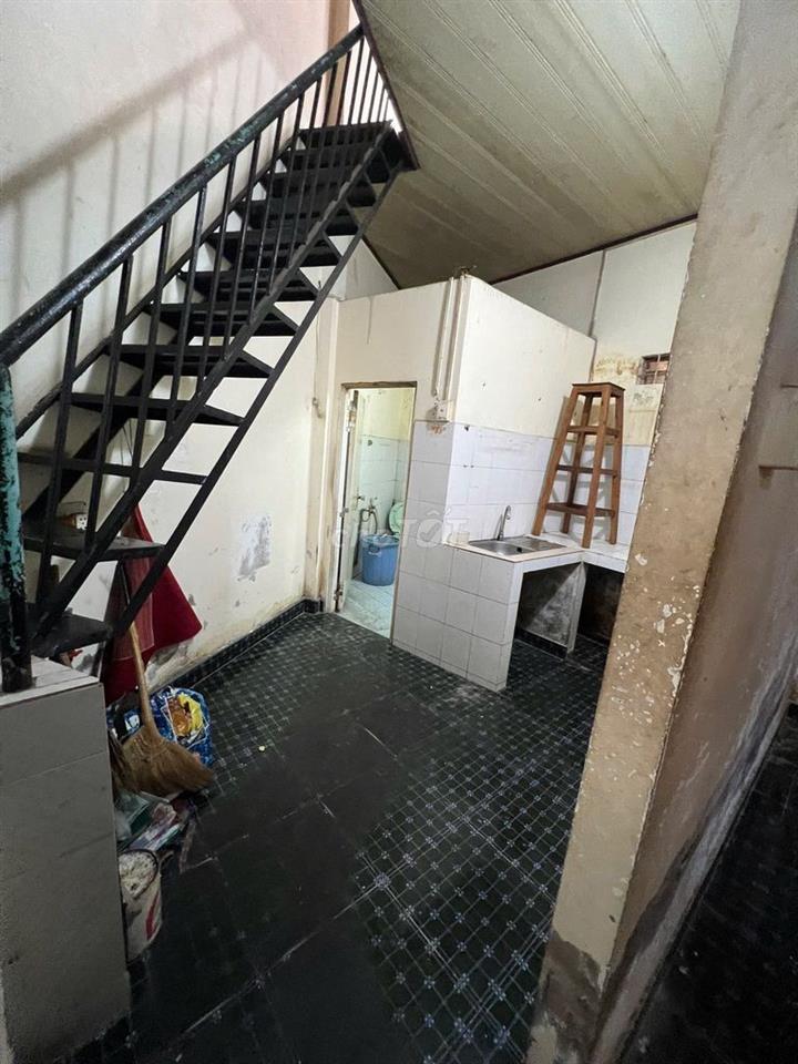 Cần bán gấp nhà để đi nước ngoài