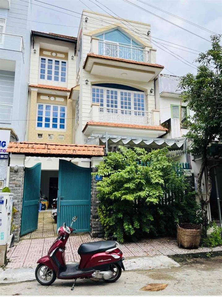 CHDV ngay Gigamall Phạm Văn Đồng