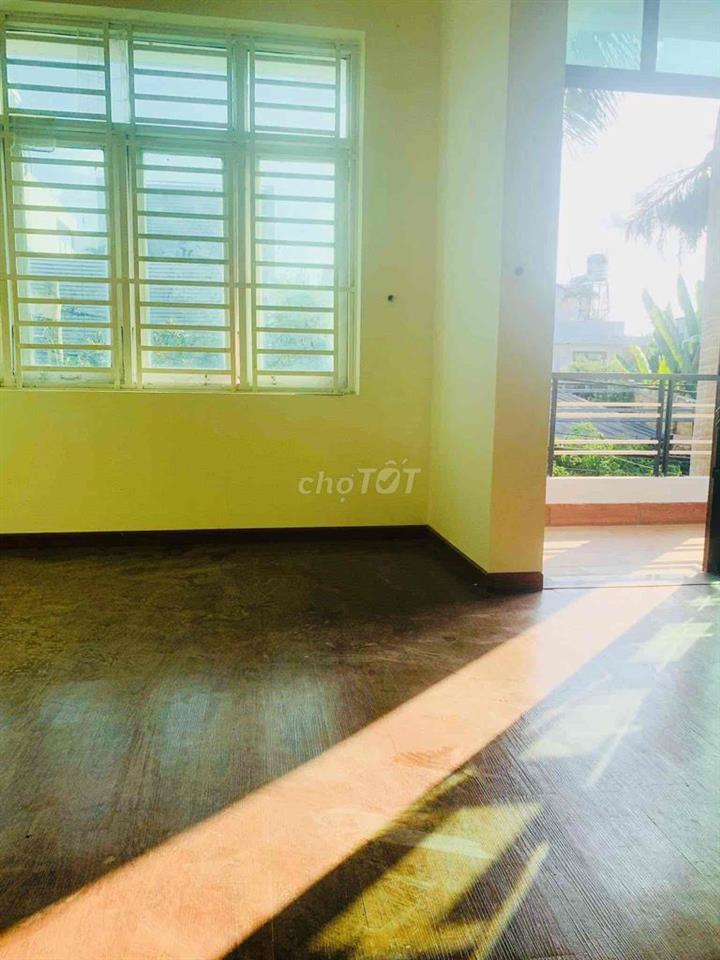 CHDV ngay chợ hiệp bình, gần vạn phúc, gần ĐH Luật.