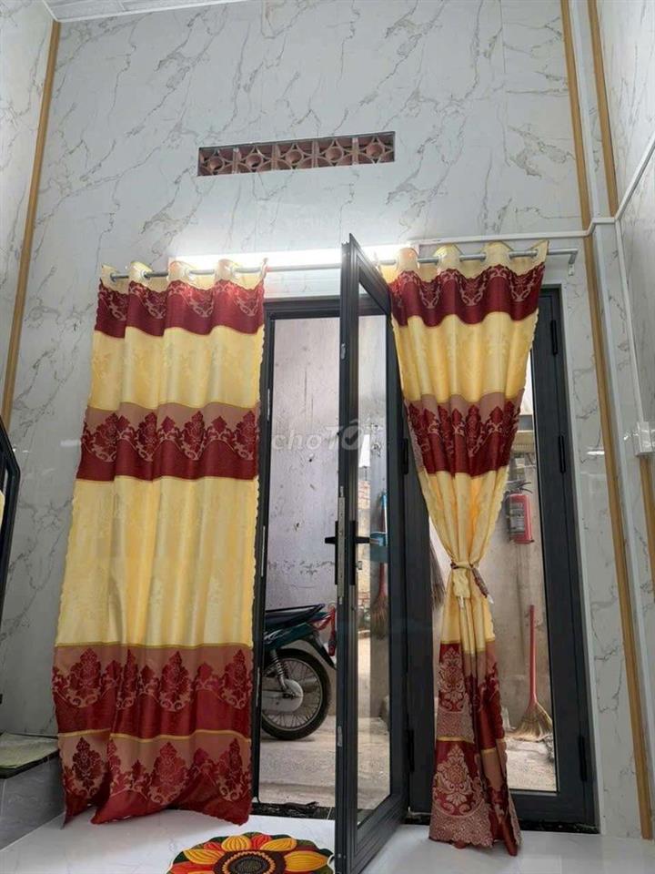 NHÀ NHỎ .ĐƯỜNG TO