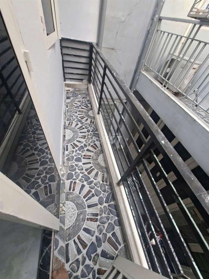 NHÀ MỚI ĐƯỜNG TO