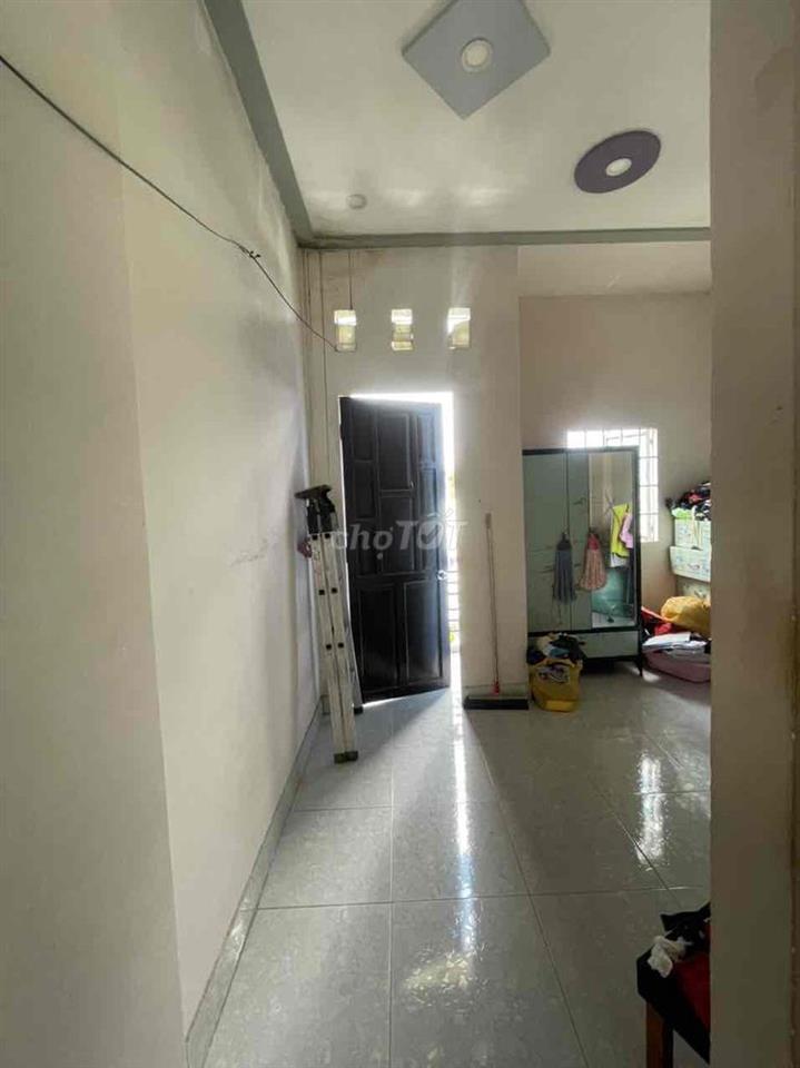 Nhà 2 mặt tiền hẻm xe hơi thông thoáng yên tĩnh