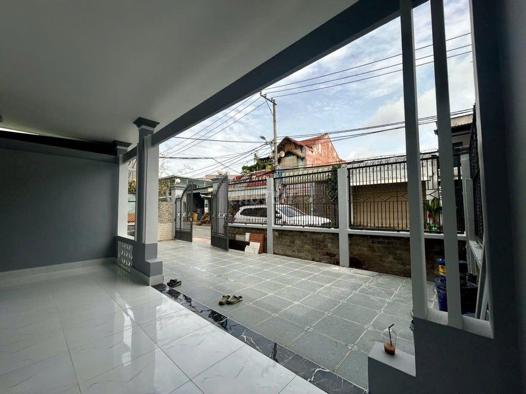 Bán nhà mặt tiền đường số 1 Long trường ngang 11,25 16 tỷ TL chính chủ