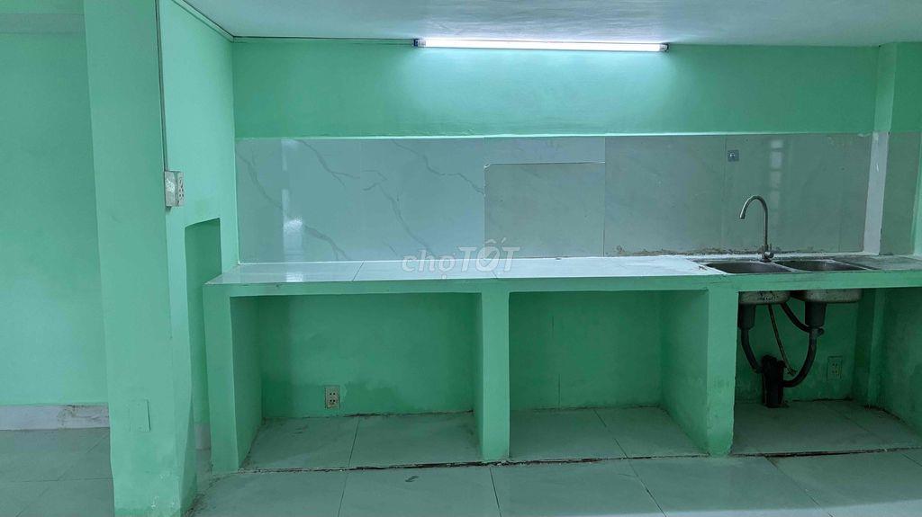 CHO THUÊ NHÀ NGUYÊN CĂN 112 m2, GẦN CHỢ HIỆP BÌNH - XE HƠI VÀO TẬN NHÀ