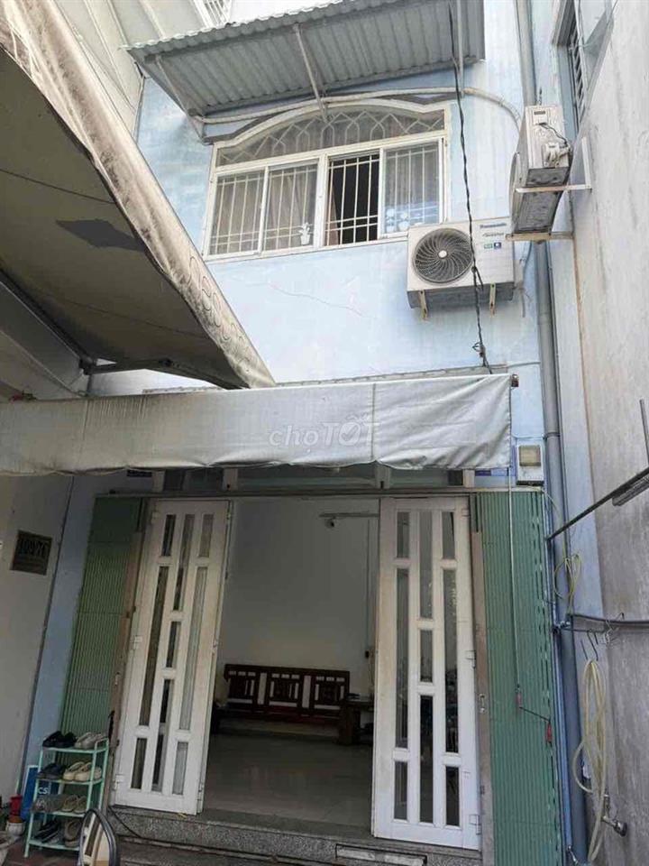 cần bán nhà 1 trệt 2 lầu