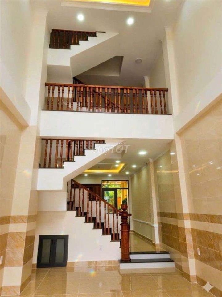  quốc lộ13 -Thủ Đức chỉ 8.35tỷ.
Dt đất: 50.4m2(4x16m)
Dt sdt 154.6m2