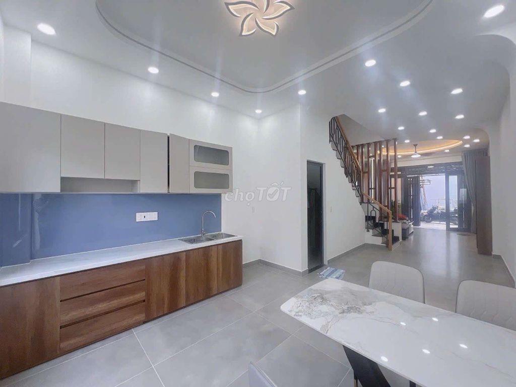 🏠 Nhà mới cạnh chợ Hiệp Bình – hẻm xe hơi, 60m², 4PN, 5WC, 5,5 tỷ TL!!