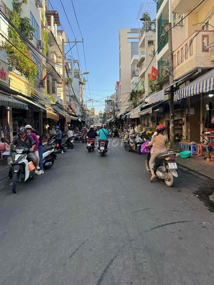 chủ ngộp bán gấp nhà mt chợ Đo Đạc