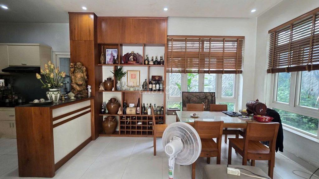 Bán gấp Căn gốc vườn 140m2 đất, 1T2L,3PN3WC, 1 tầng trống suốt,sổ hồng