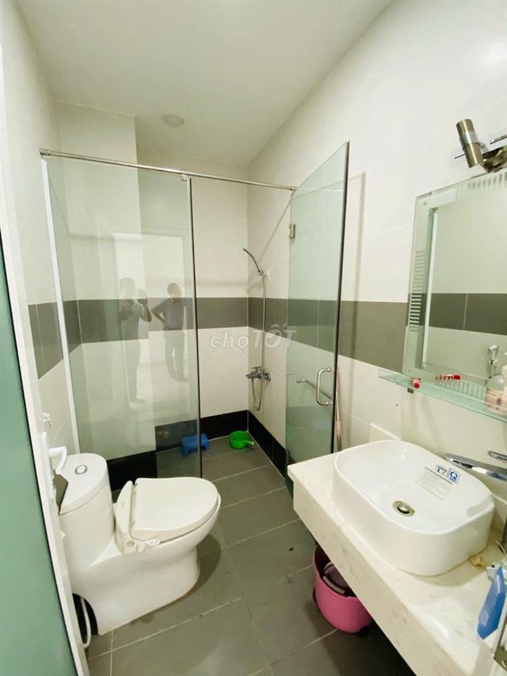 Bán gấp Căn gốc vườn 140m2 đất, 1T2L,3PN3WC, 1 tầng trống suốt,sổ hồng