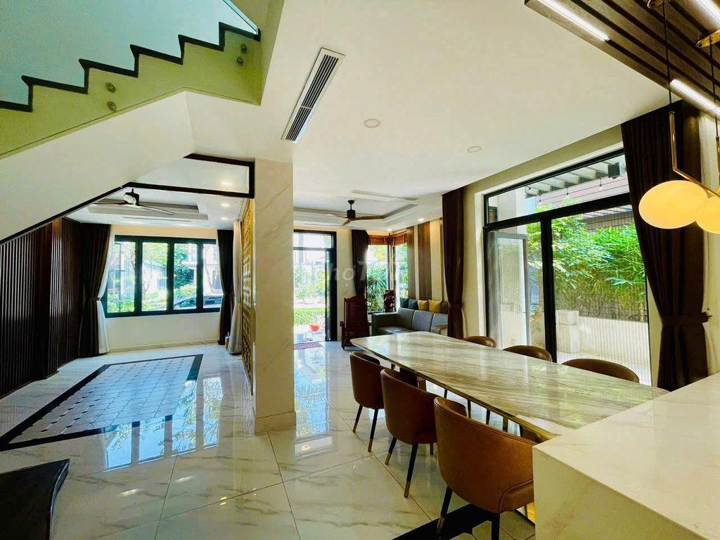 Bán gấp Biệt thự song lập Lucasta 203m2,có nội thất,hướng mát, sổ hồng