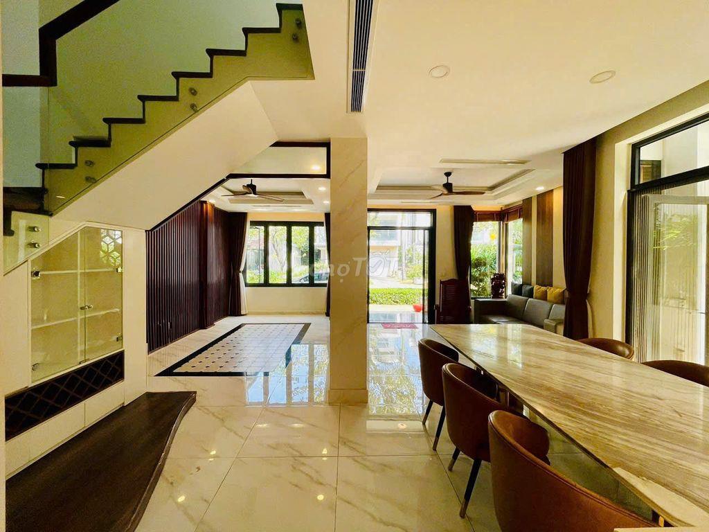 Bán gấp Biệt thự song lập Lucasta 203m2,có nội thất,hướng mát, sổ hồng