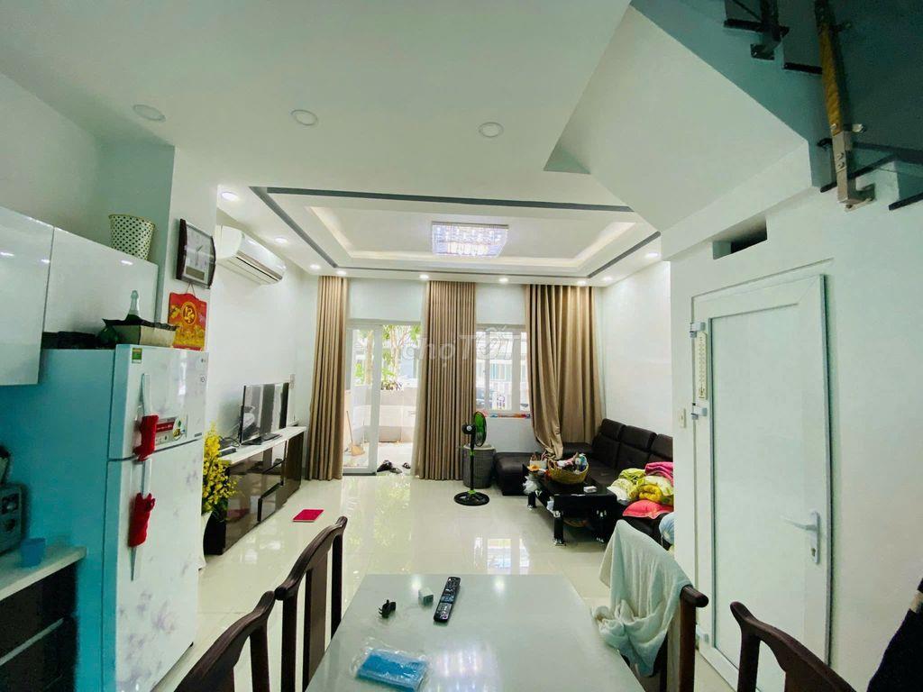 Bán gấp nhà Mega village 75m2,đầy đủ nội thất, sổ hồng, bảo vệ, hồ bơi
