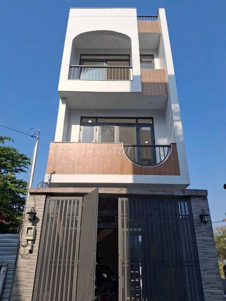 Nhà đẹp giá ngộp ngay chợ Long Trường, khu Đông Tăng Long