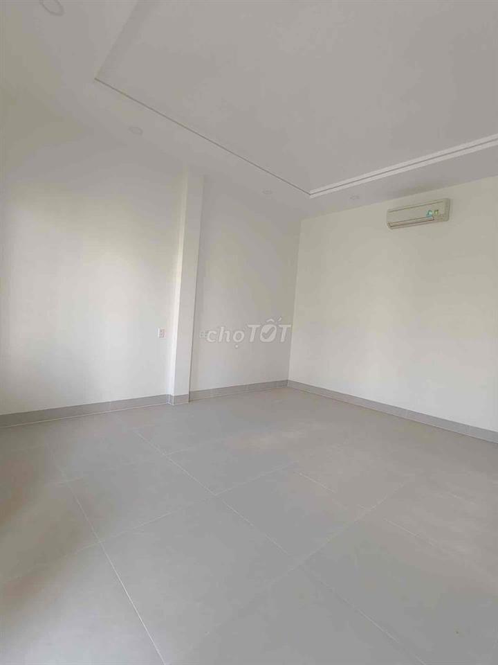 BÁN NHÀ TL 43 SÁT CHỢ ĐẦU MỐI THỦ ĐỨC 199M2 GIÁ 4,5 TỶ