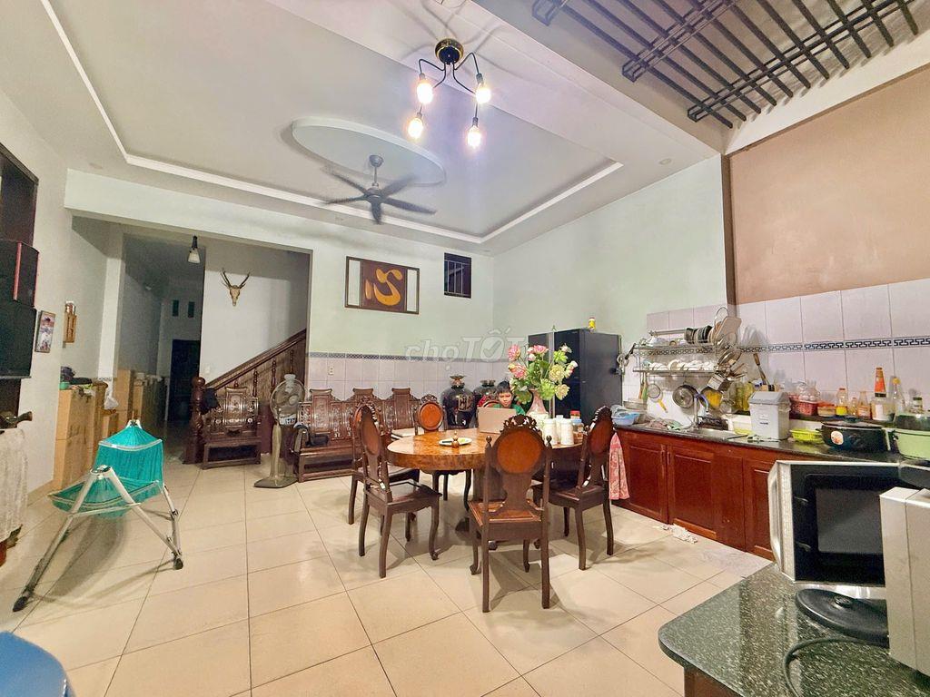 Bán đất tặng nhà