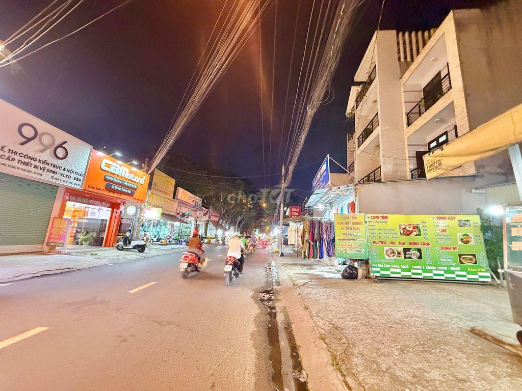 Cần bán nhà mặt tiền 