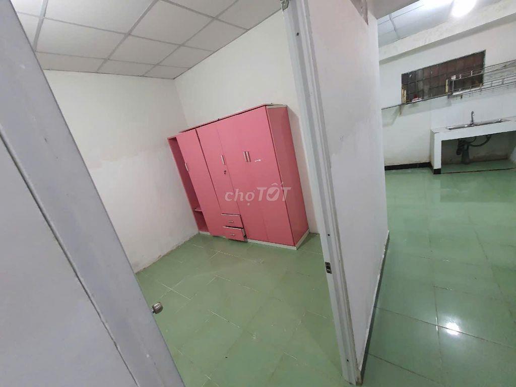 Bán nhà cấp 4 hẻm xe hơi