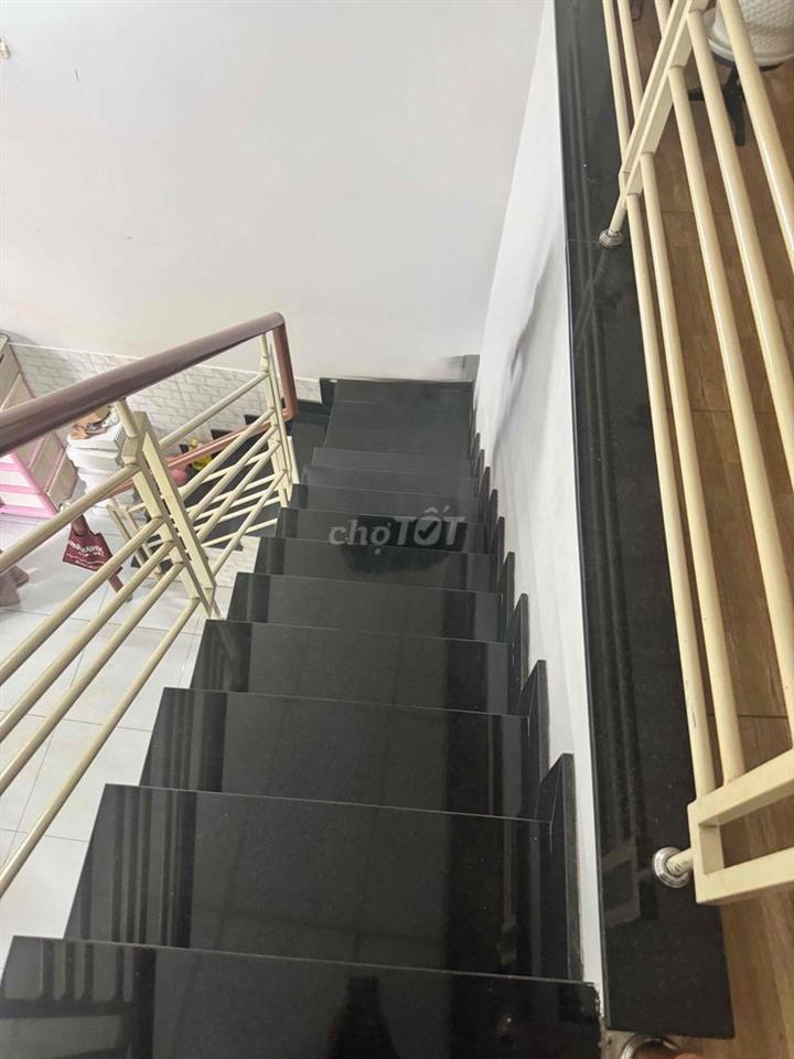 NHÀ ĐẸP ĐƯỜNG TAM HÀ, TÔ NGỌC VÂN 58M2– 2 TẦNG, CÓ SÂN ĐỂ XE