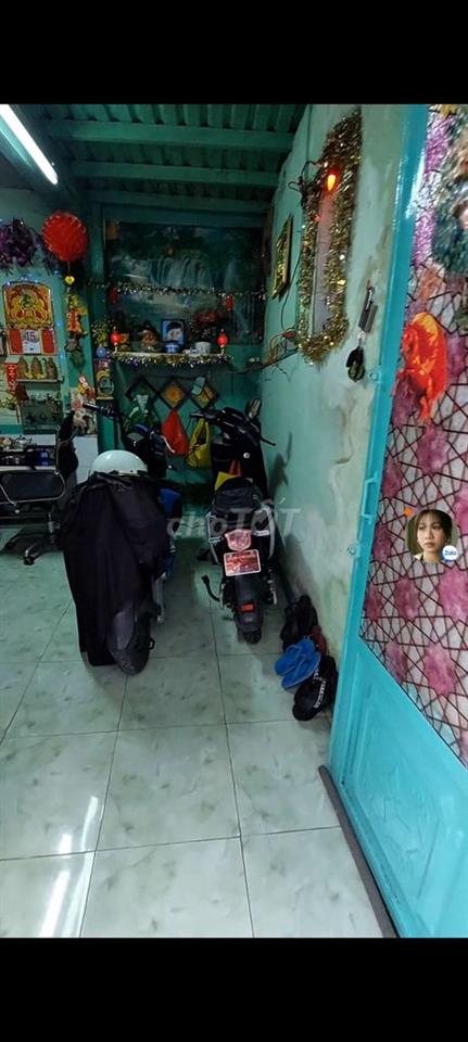 Nhà cấp 4 QL13 Thủ Đức, 30m2 sổ riêng, gần bờ kè công viên cây xanh