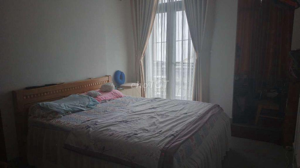 Nhà đẹp ngay gần chợ Tam Bình: 3PN + 4WC + phòng thờ + Sân thượng