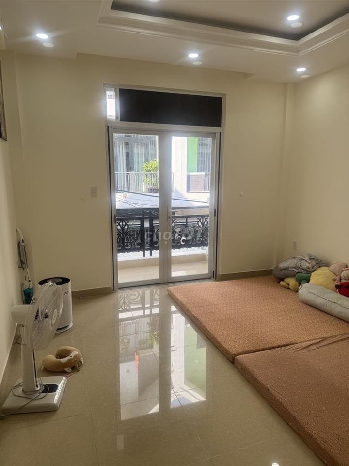 bán nhà cách quốc lộ 13 chỉ 100m, thủ đức cũ