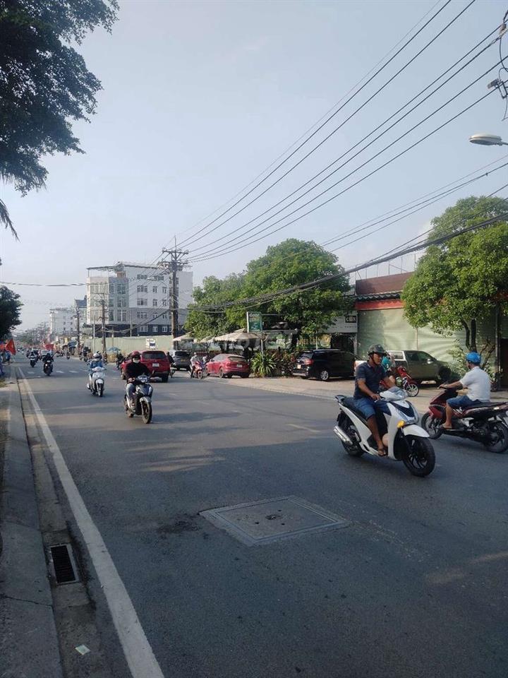 NHÀ MẶT TIỀN HOÀNG HỮU NAM