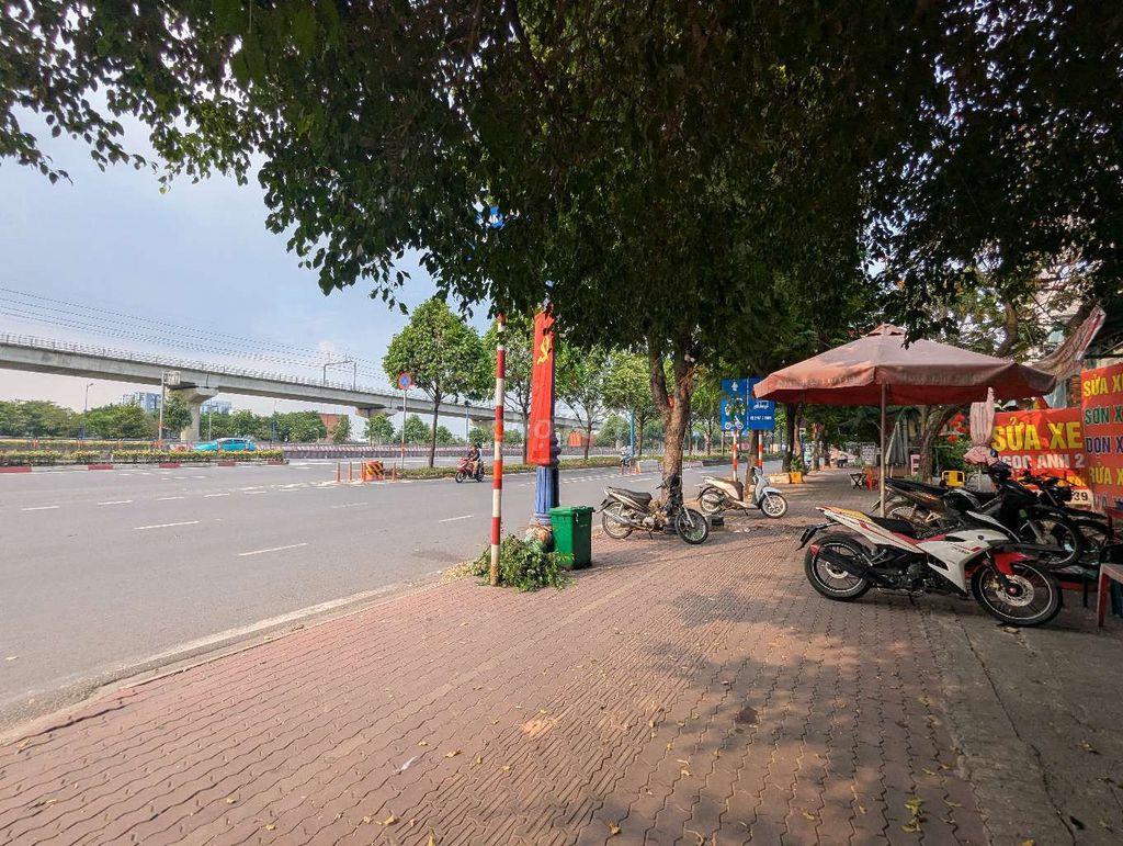 cần bán nhà chính chủ mặt tiền song hành xlhn q9