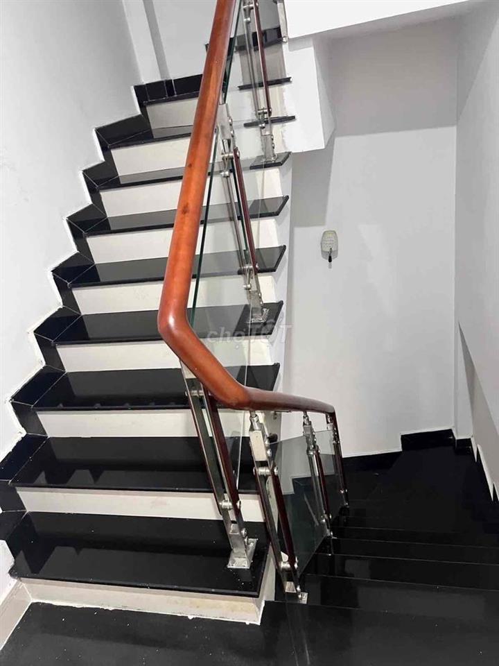 Nhà 3 tầng Tân Hòa 2 Thủ Đức, 56m2, 4PN, đường ô tô 6m