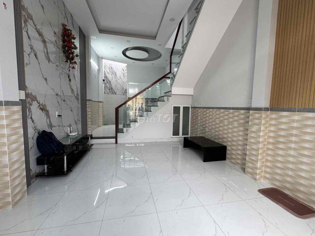 Nhà 2 tầng Tân Lập 1 Thủ Đức, 42m2 ngang 4.6m, 2PN, đường ô tô