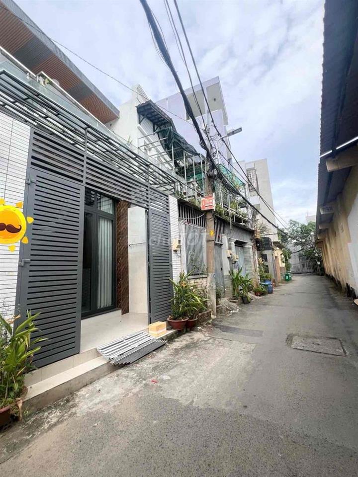 Nhà 2 tầng Tân Lập 1 Thủ Đức, 42m2 ngang 4.6m, 2PN, đường ô tô