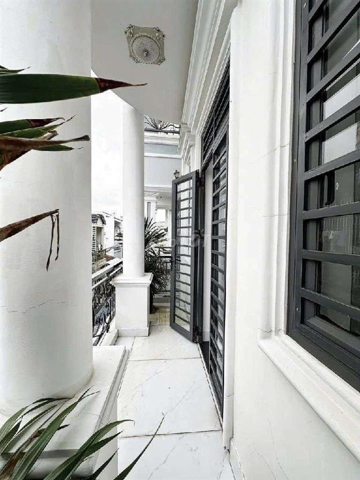 BÁN NHÀ LÊ VĂN VIỆT GẦN VINCOM LÊ VĂN VIỆT