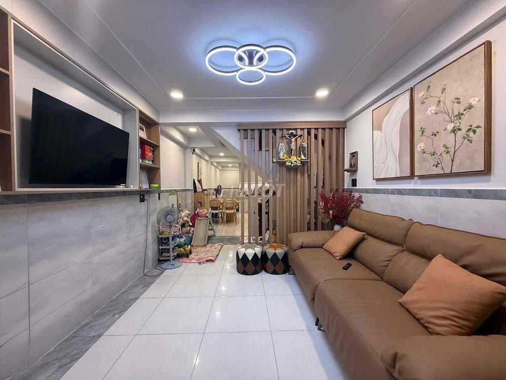Kẹt tiền chữa bệnh cần bán gấp ra nhanh căn nhà hẻm 2m