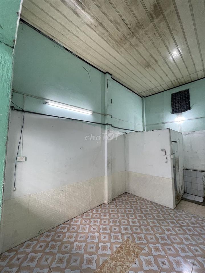 CẦN BÁN 1 PHÒNG TRỌ Ở THỦ ĐỨC