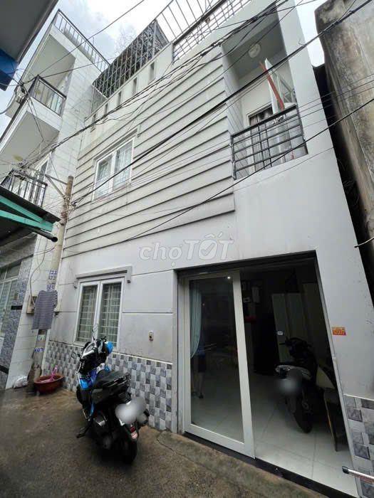 GẦN VÒNG XOAY PHẠM VĂN ĐỒNG - GIGAMAILL - 42m2
